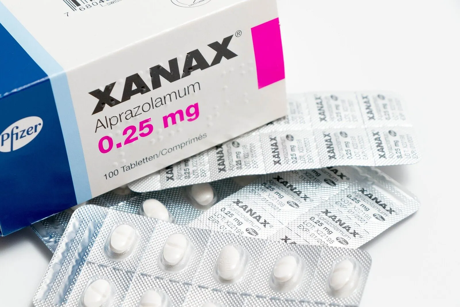 Xanax alprazolam